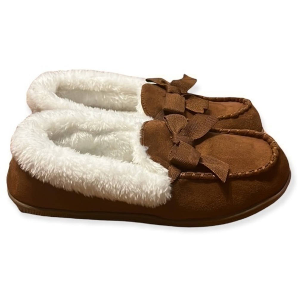 Sonoma moccasin-style slippers cozy lined faux fur white and brown